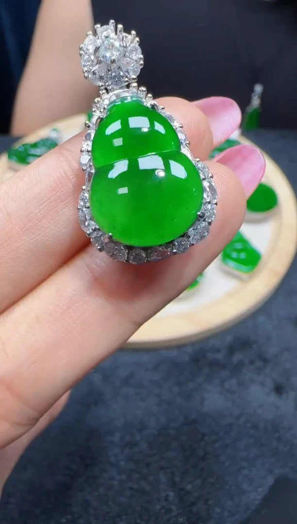 未镶嵌定制翡翠翡翠吊坠19