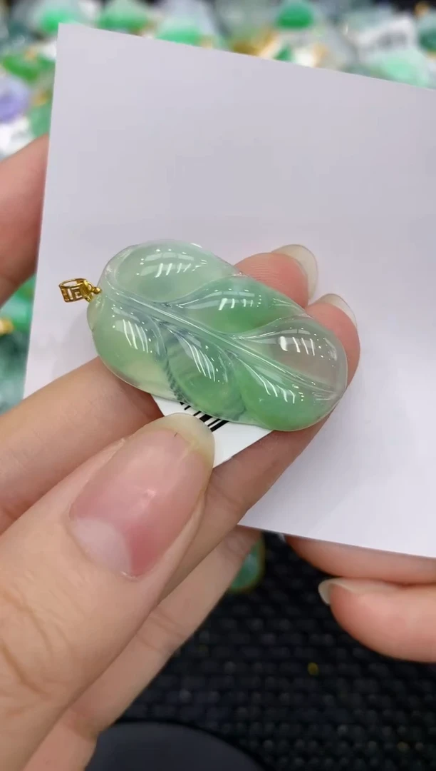 【闪购商品】翡翠颈饰18K金镶嵌8888888888