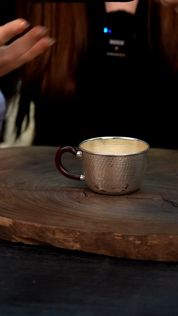 【闪购商品】手工锤纹银主人杯