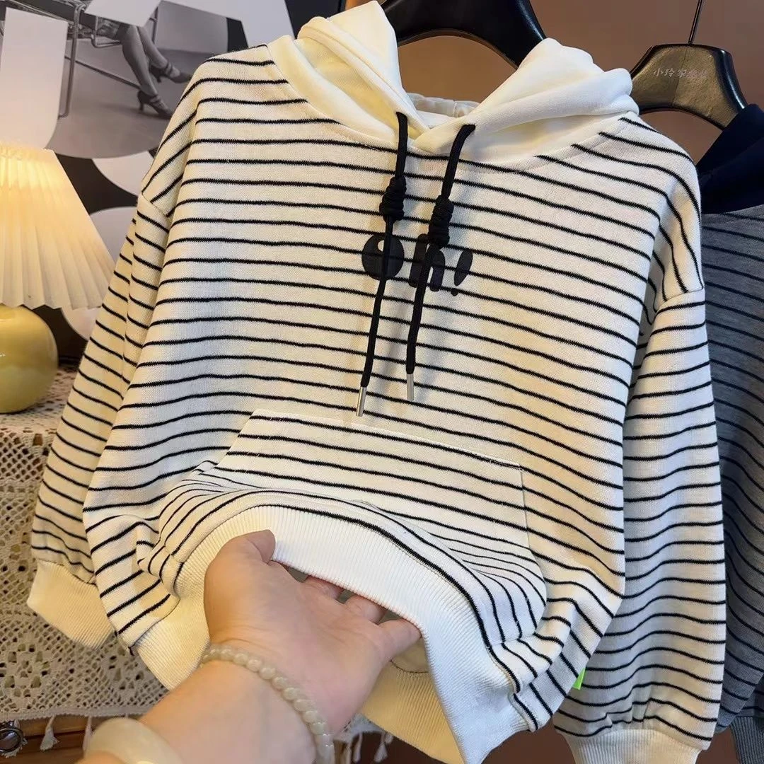 新款秋款洋气百搭条纹连帽字母潮流卫衣9515