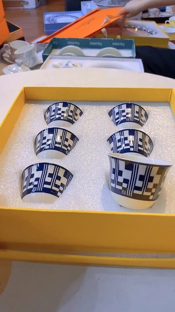 鸿辉家品牌瓷器，京东包邮！