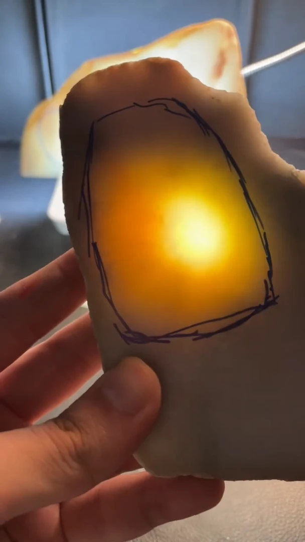 翡翠未镶嵌颈饰晴*.翡翠