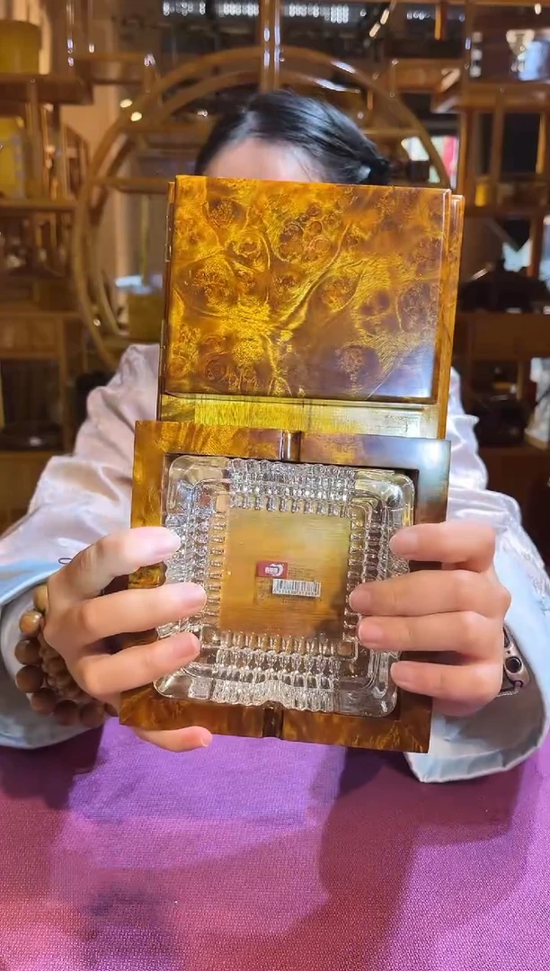 香樟木满留疤烟灰缸