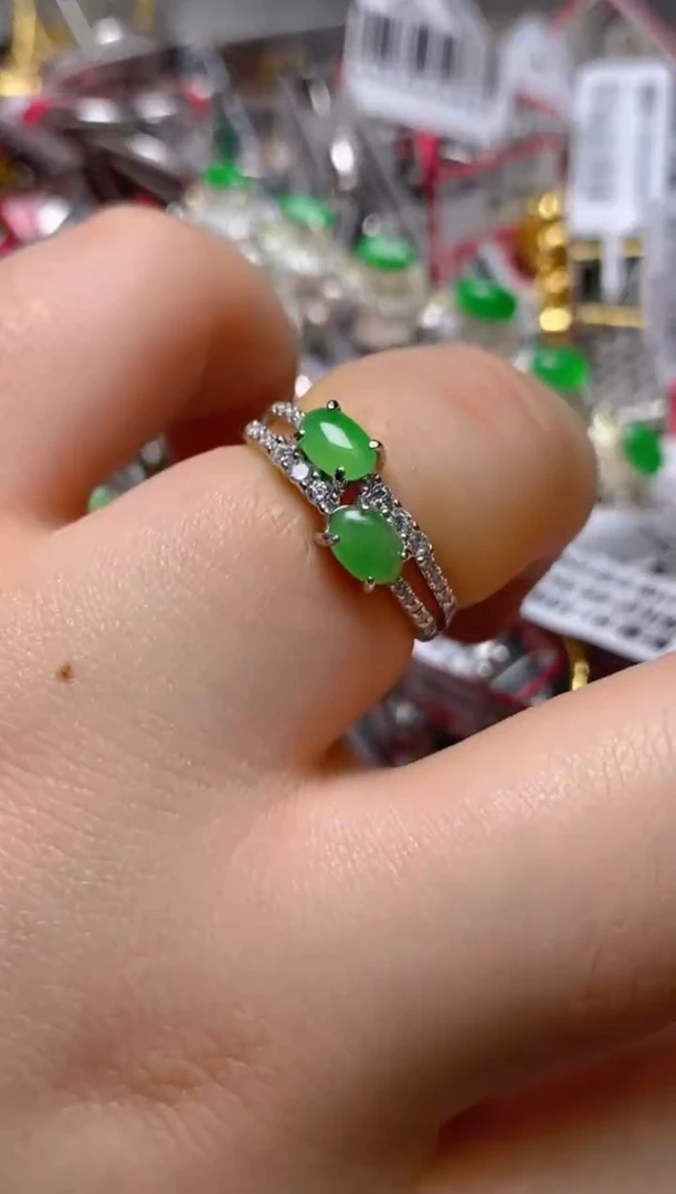 银S925镶嵌戒指翡翠百内无证书