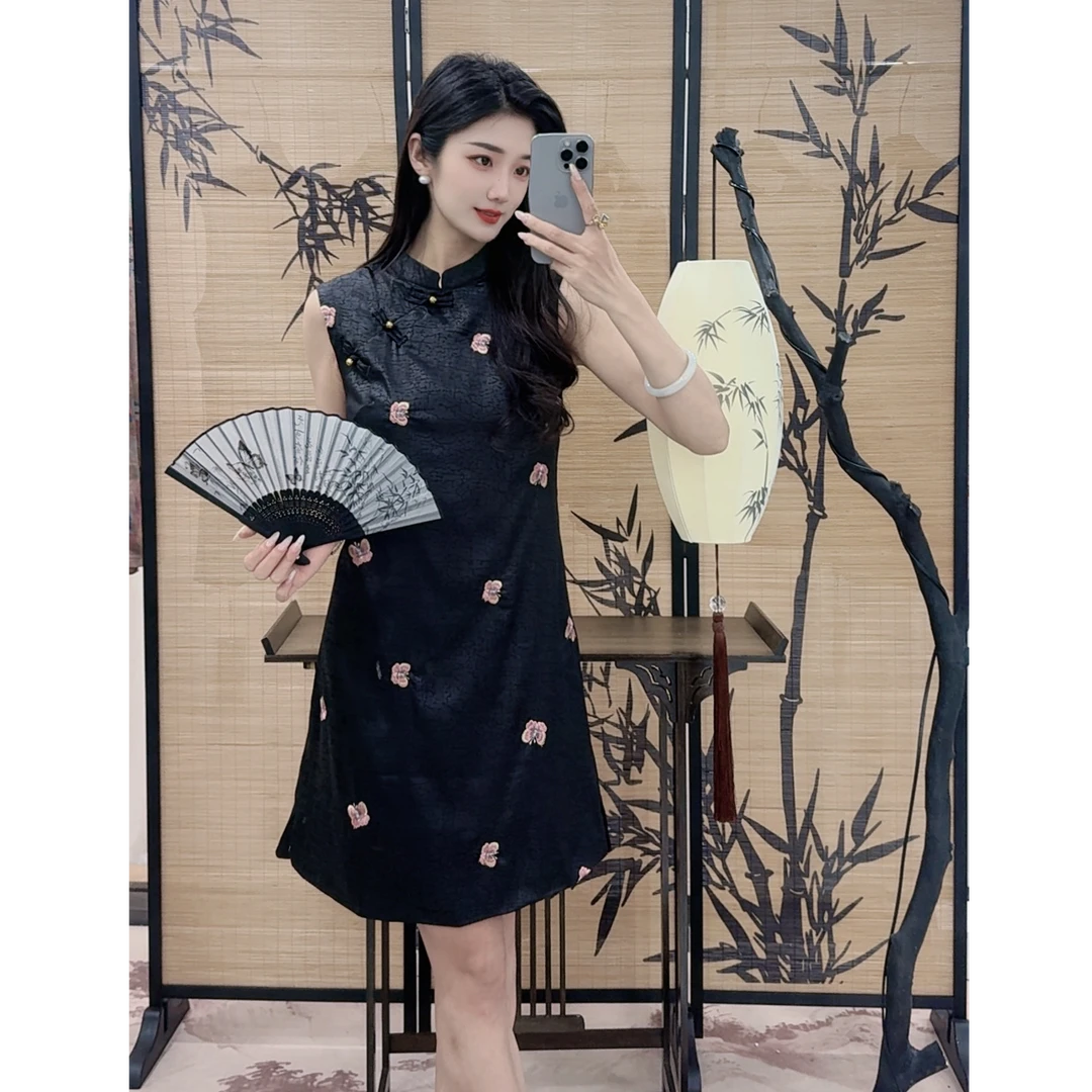 2025夏季新款新中式气质老钱风黑色蝴蝶刺绣中长裙