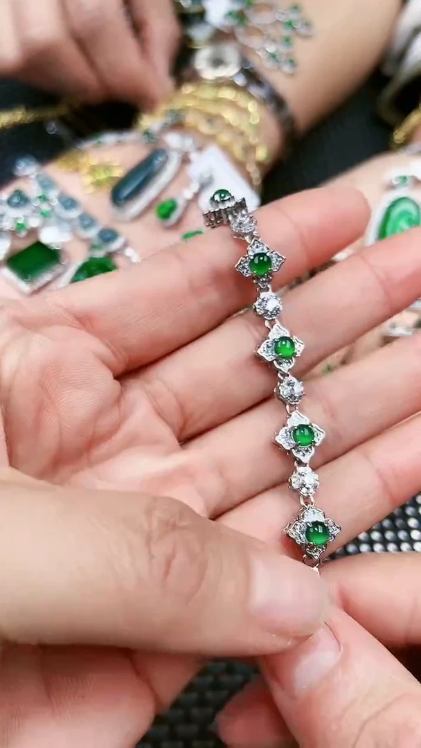【闪购商品】翡翠手链未镶嵌11111111