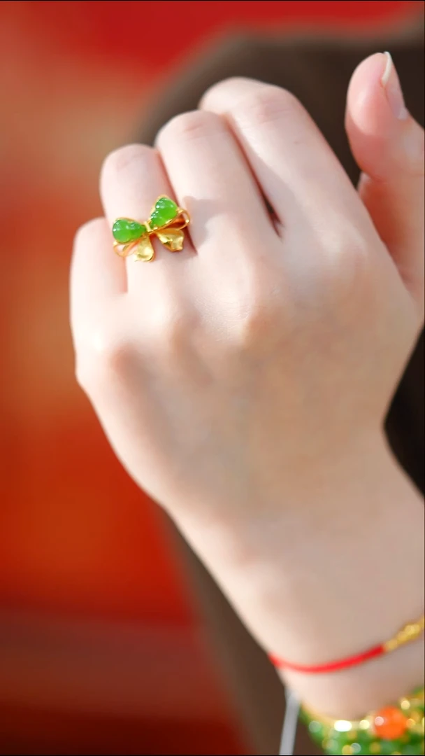 颈饰18K金镶嵌和田玉HNZ10575-13