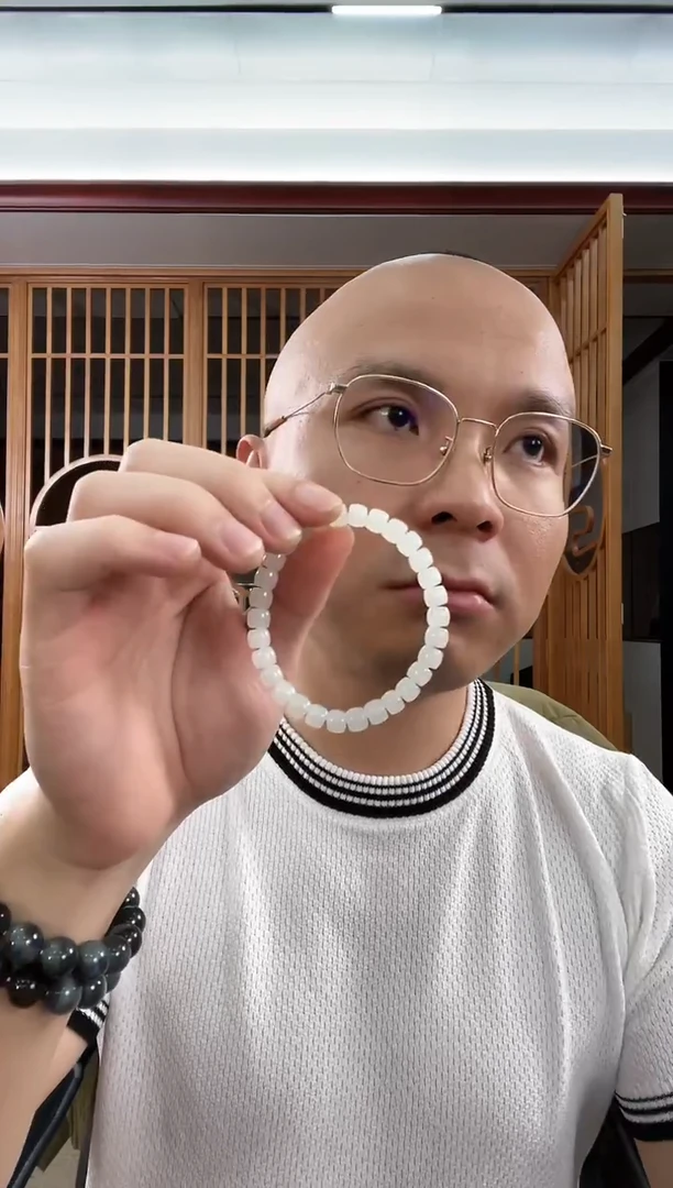 未镶嵌手串和田玉卡7若羌暖白 极限弧 多样性发一