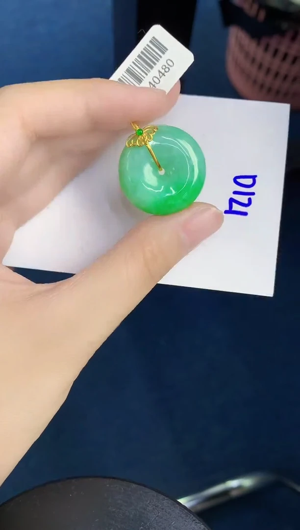 翡翠18K金镶嵌颈饰天然翡翠緬甸A貨