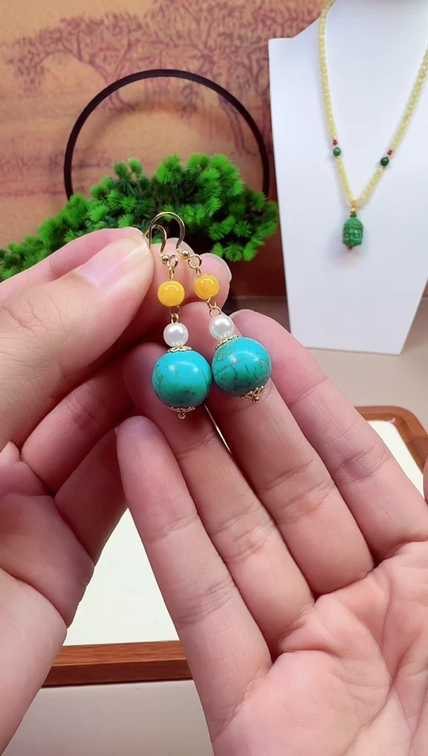 14K金镶嵌耳钉玛瑙/玉髓E170