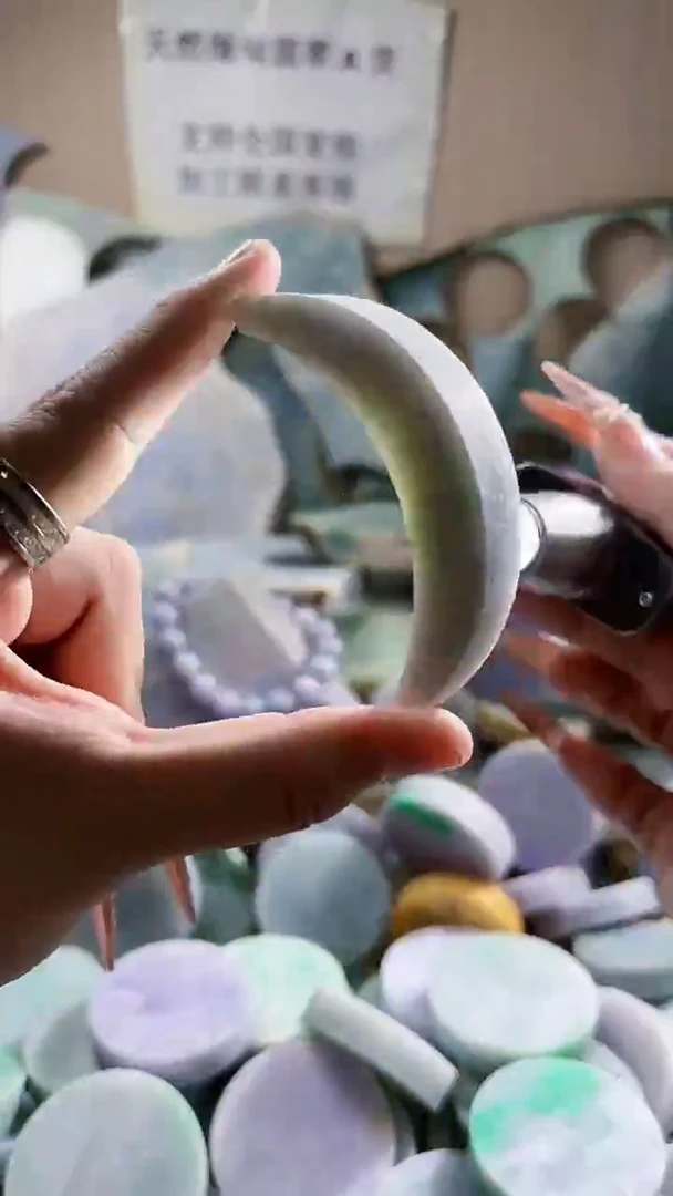 翡翠未镶嵌颈饰翡翠A货 江谭558