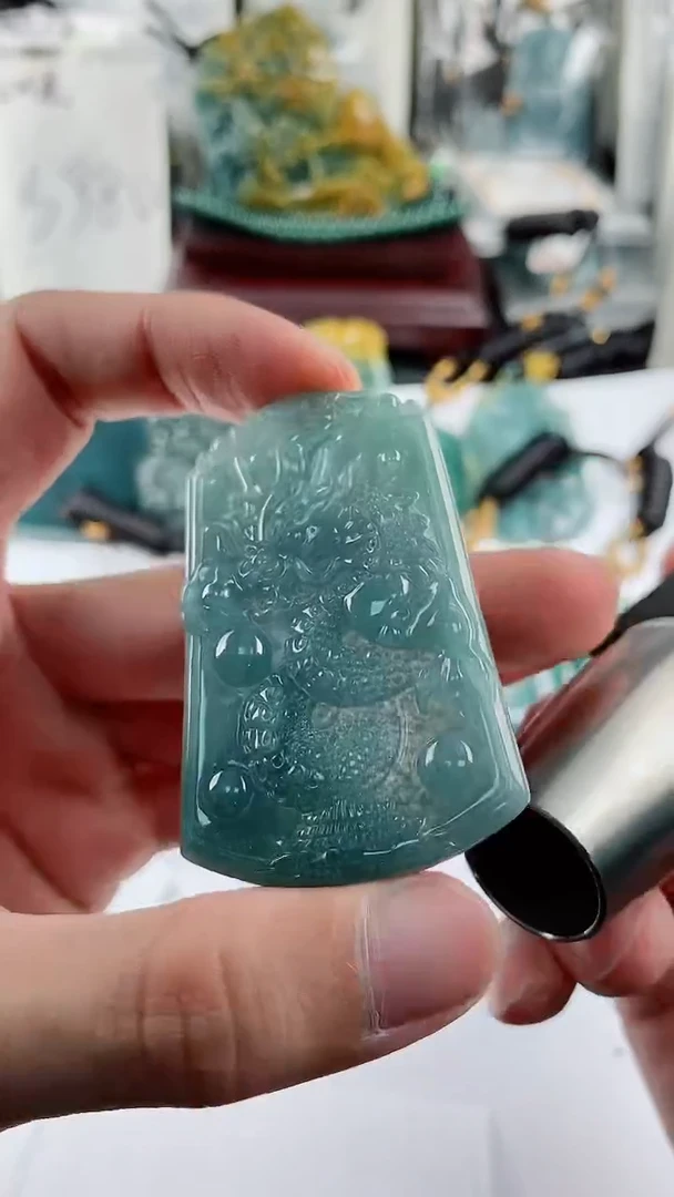 【闪购商品】翡翠颈饰未镶嵌多样性一件随机发货 龙牌68