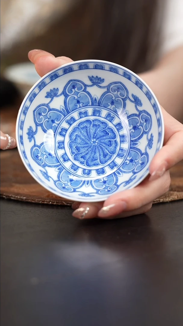 【闪购商品】杯看山柴窑青花普洱杯