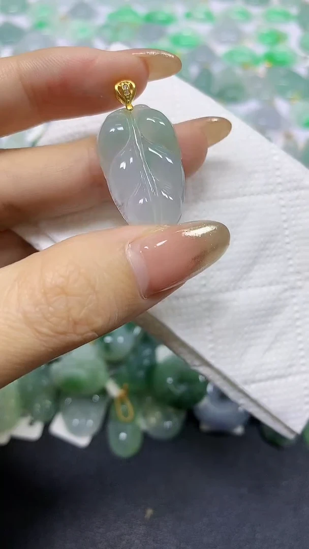 颈饰未镶嵌翡翠A货