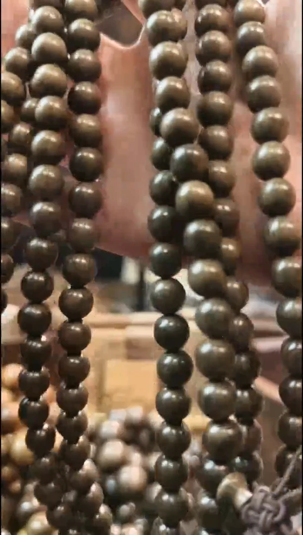金丝楠0.8阴沉绿多圈108