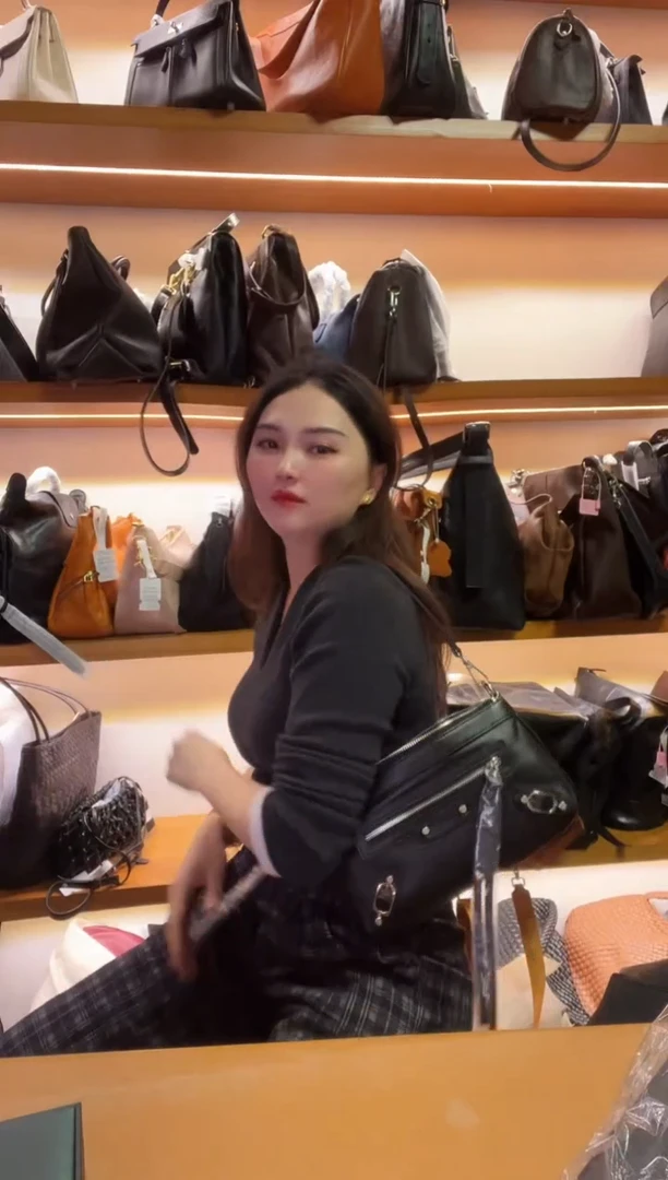 牛皮（革）高端订制时尚百搭女士手提斜跨包