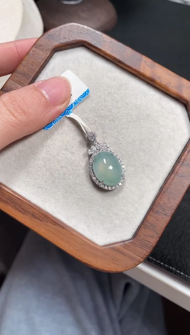 【闪购商品】翡翠颈饰银S925镶嵌翡翠