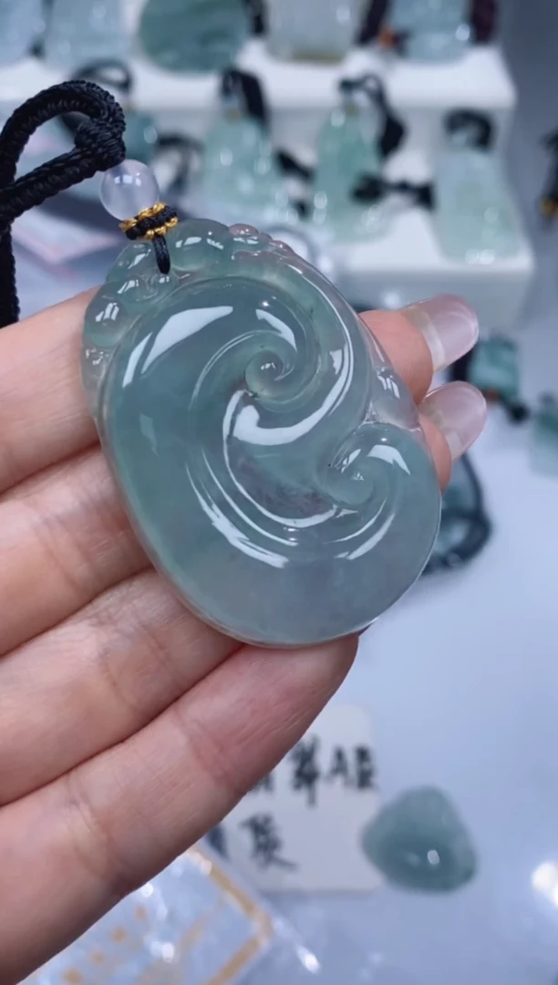 颈饰未镶嵌翡翠吊坠