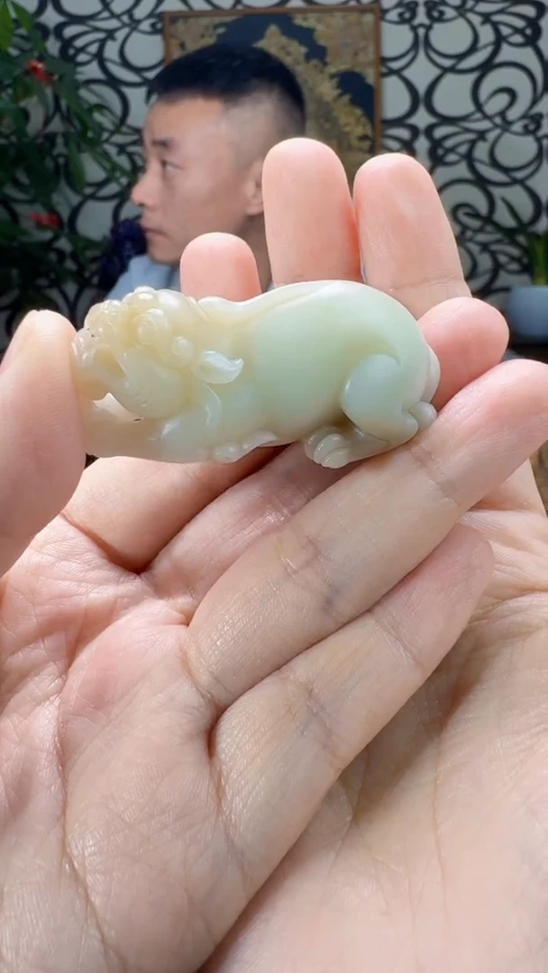 未镶嵌和田玉挂件貔貅