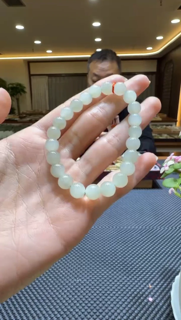 颈饰未镶嵌和田玉手串