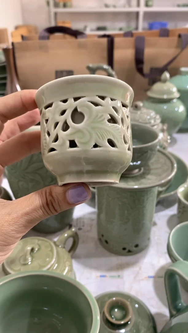 瓷片062702微瑕 矿点 色差镂空茶杯