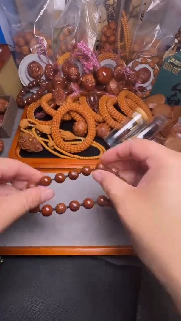 手串橄榄核机器猫