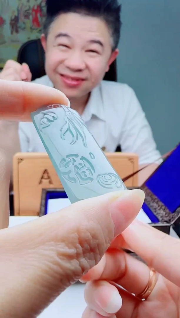 颈饰未镶嵌翡翠多样性发其一