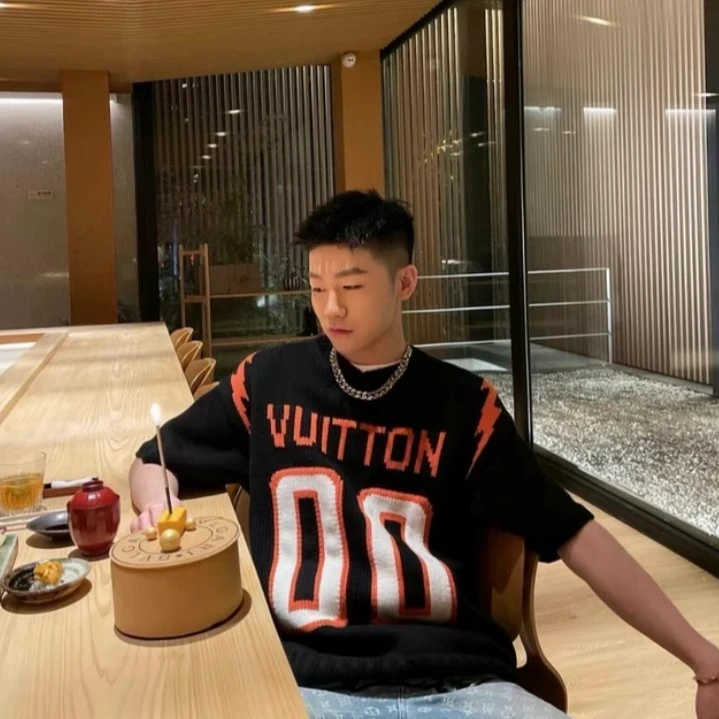 99新 LouisVuitton/路易威登 H14082 22款黑色嵌花V领针织短袖 L