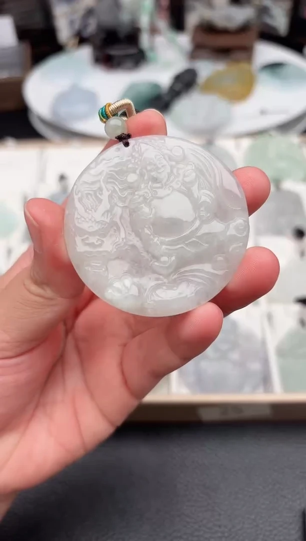 翡翠未镶嵌颈饰天然翡翠吊坠204