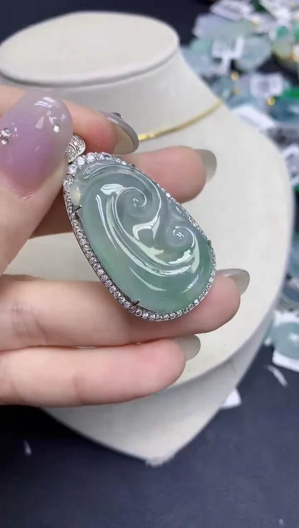 颈饰未镶嵌翡翠天然缅甸翡翠A货百元以上9元证书费自理