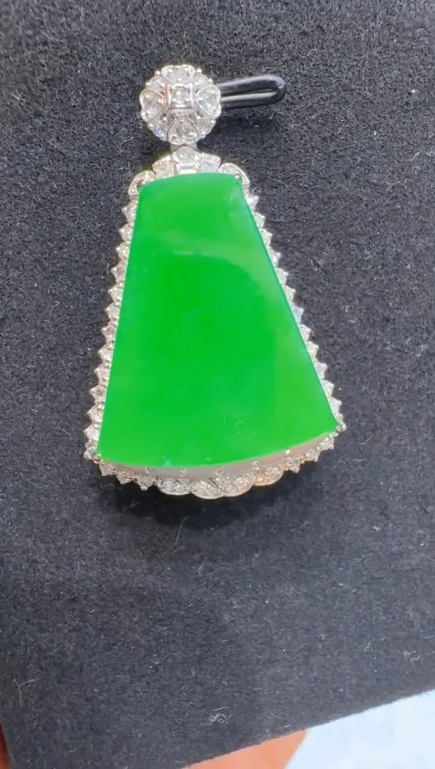 吊坠(不含链)18K金镶嵌翡翠多样性团购发一件