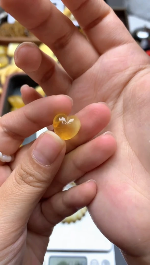 【闪购商品】琥珀珠宝奇石未镶嵌019琥珀蜜蜡花粉有纹小坑介意勿拍