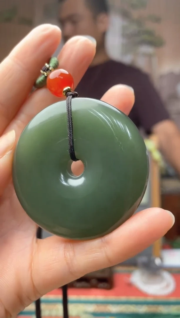 和田玉未镶嵌颈饰拍一发一