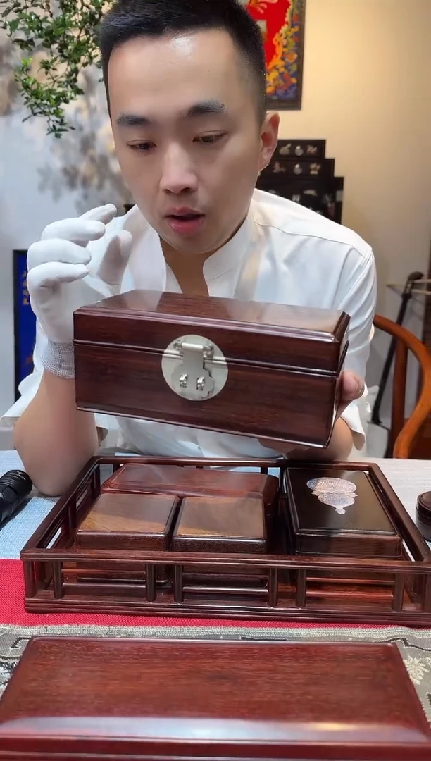 紫檀木类成套家具紫檀首饰盒