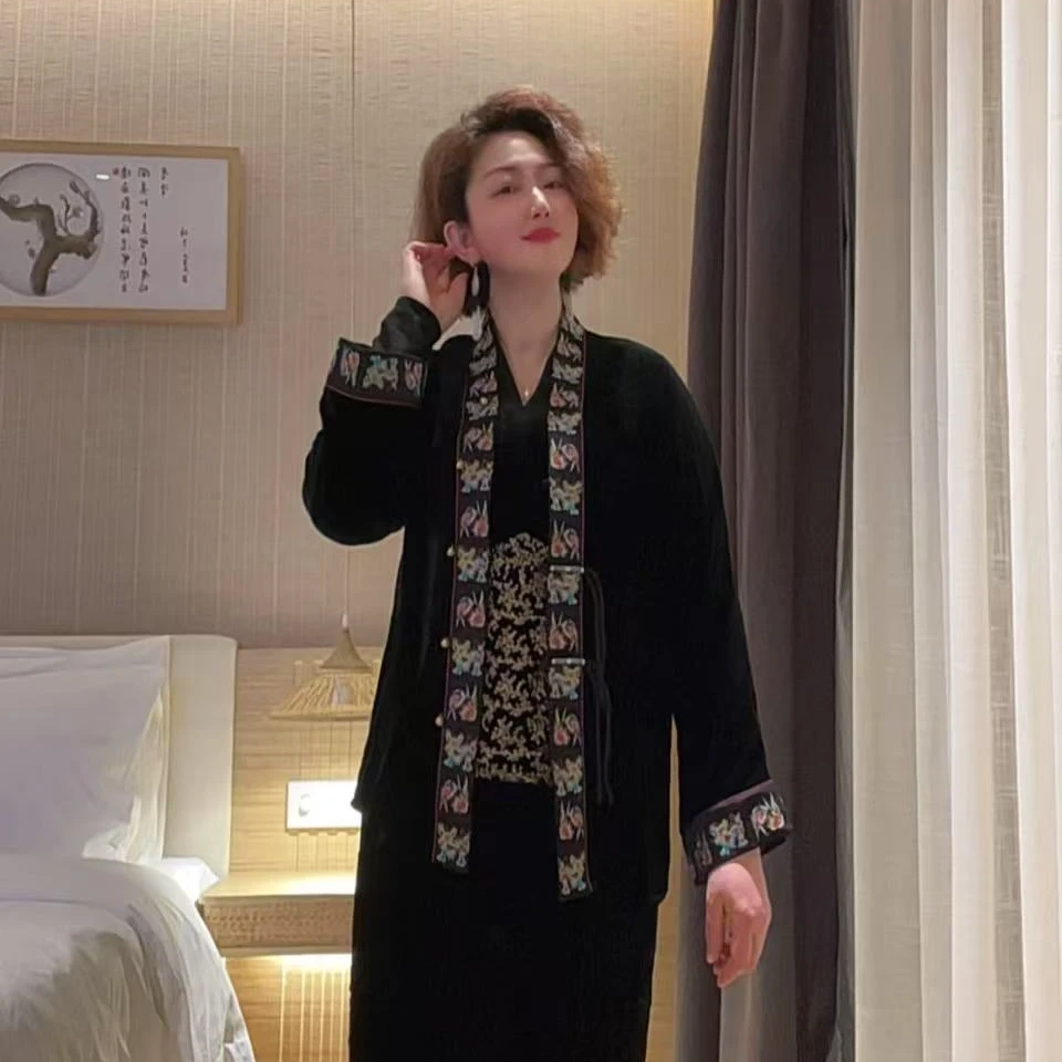 刺绣真丝丝绒外套24762