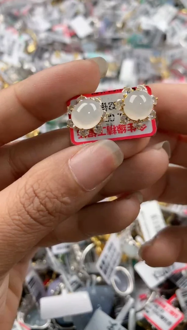 银S925镶嵌戒指翡翠666    9