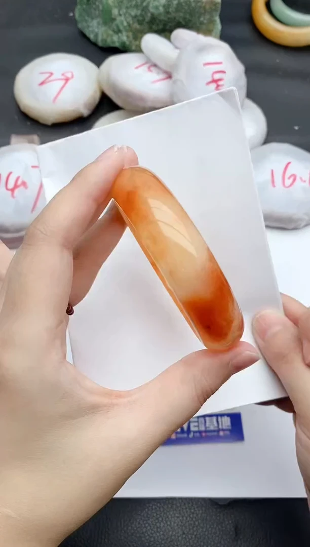 未镶嵌手镯石英质玉149+60/61