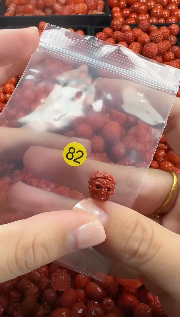 颈饰未镶嵌南红玛瑙1