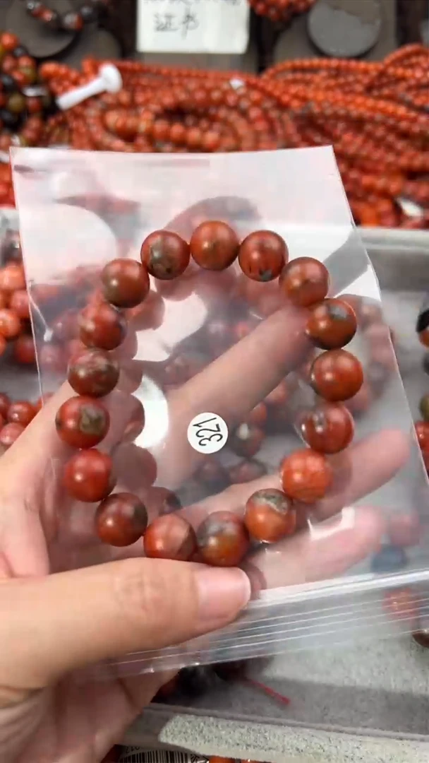 南红玛瑙手串未镶嵌12+
