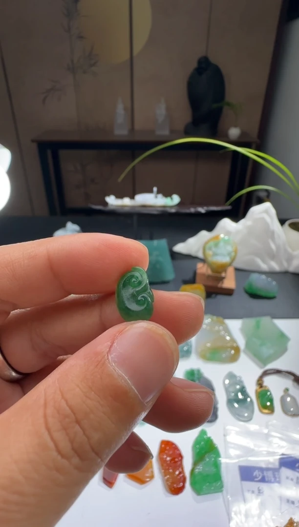 未镶嵌定制翡翠缅甸A货翡翠