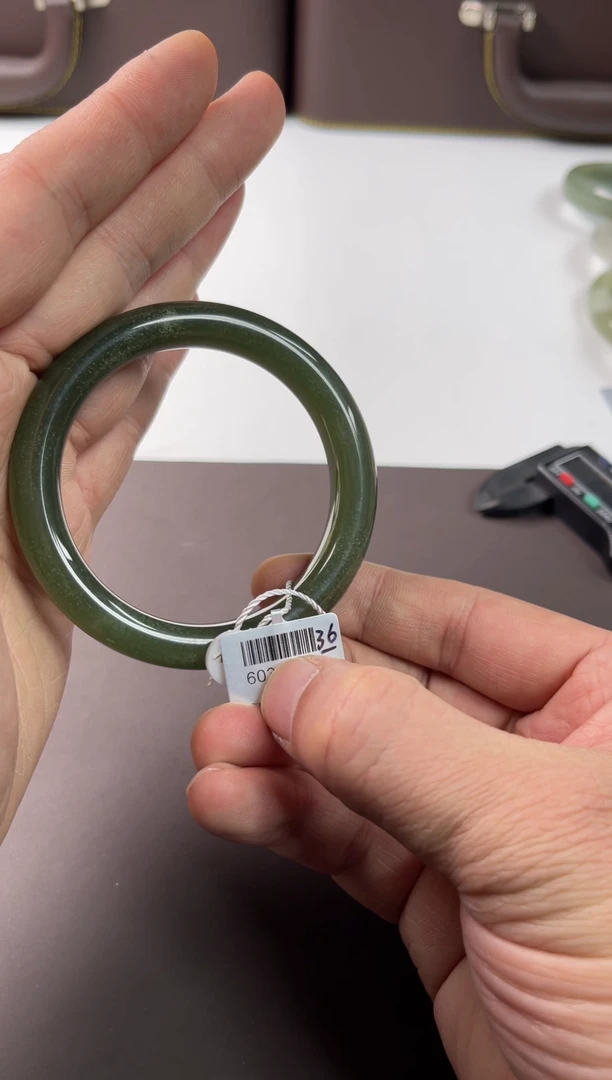 未镶嵌手镯和田玉多样性发货，拍一发一