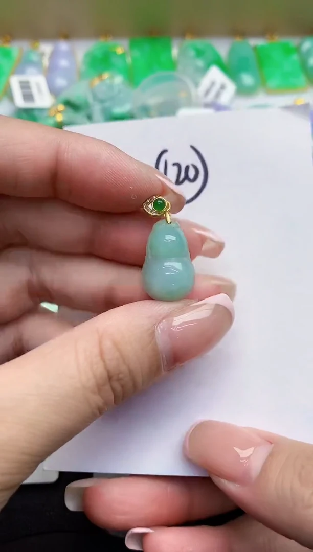 翡翠未镶嵌颈饰缅甸天然翡翠A货