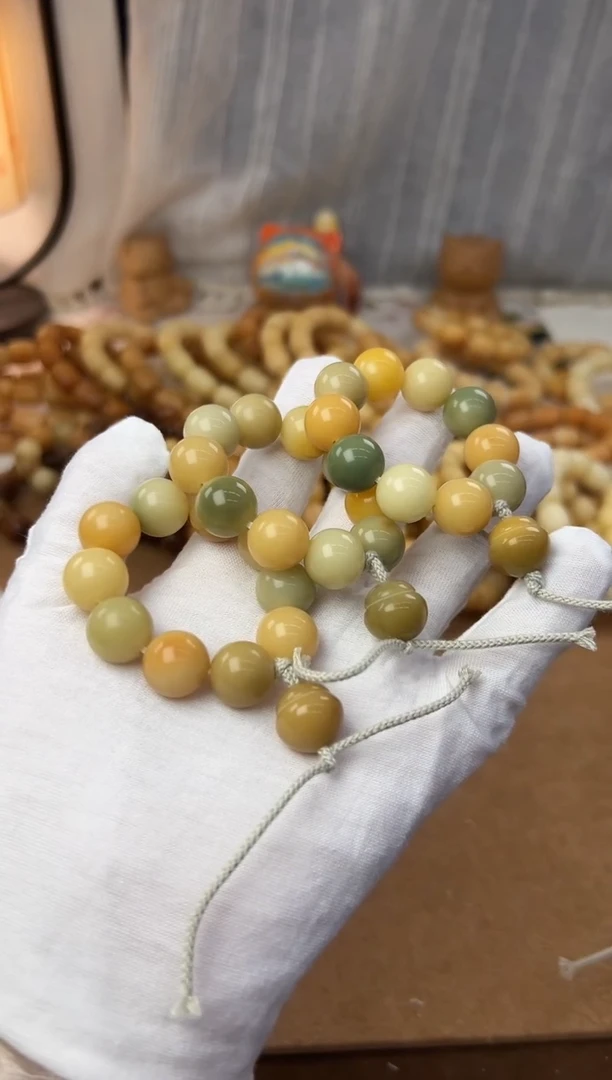 菩提根/象牙果手串水磨圆珠浅色手捻+葫芦一个0203