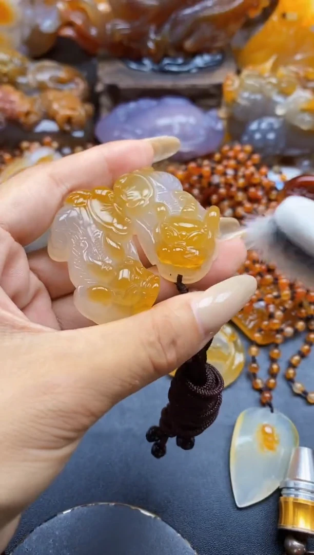 玛瑙/玉髓挂件未镶嵌ll
