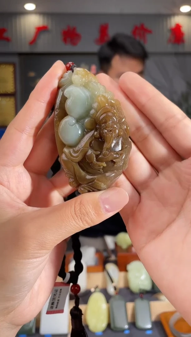 和田玉未镶嵌颈饰1