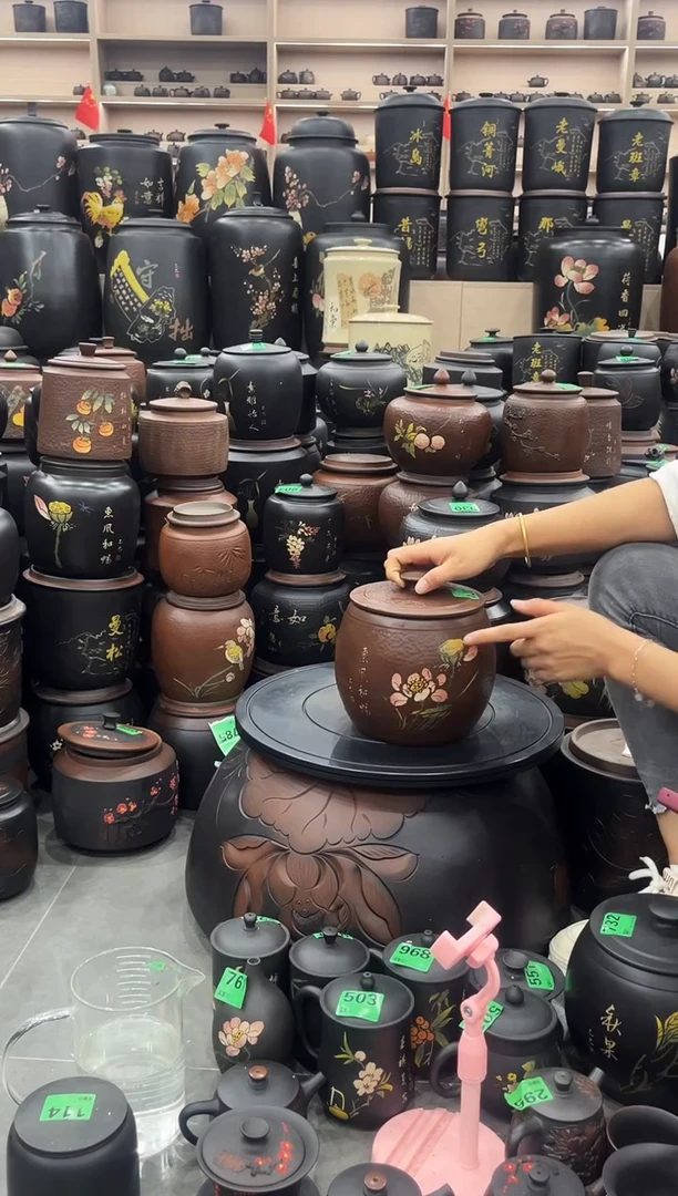 罐瑕疵茶叶罐 古铜色彩填腰鼓  871