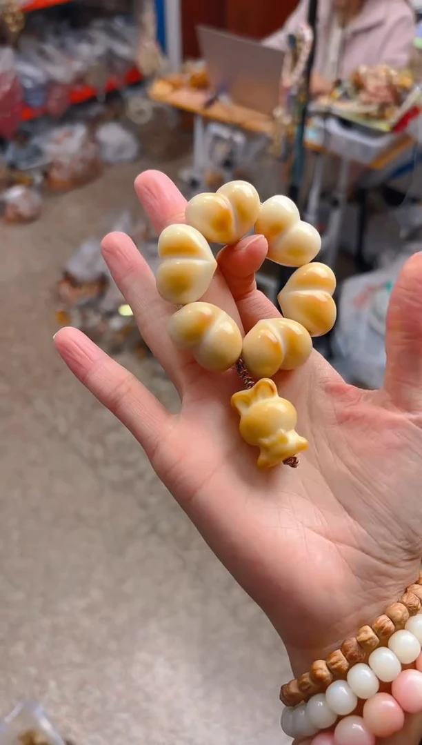 吊坠菩提根/象牙果炭烤爱心手捻  兔子