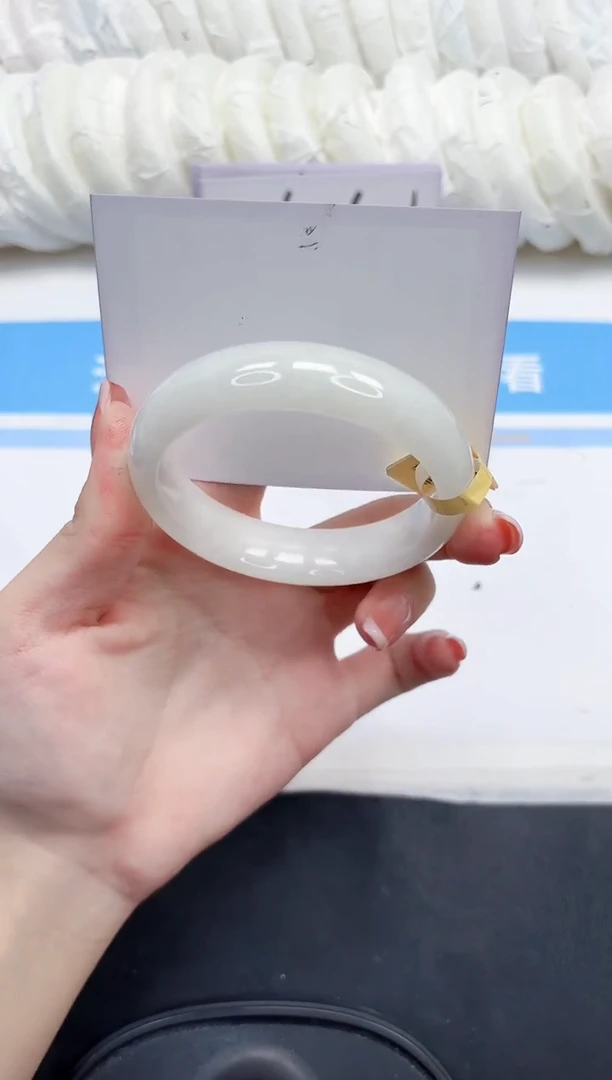 未镶嵌手镯和田玉116-55-仪式感