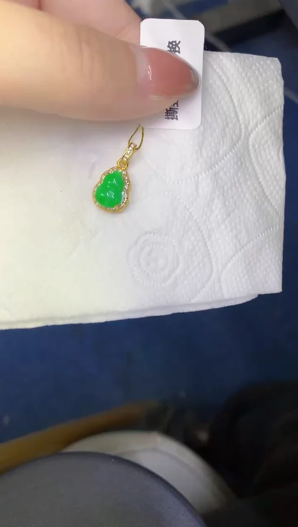 颈饰未镶嵌翡翠缅甸天然翡翠a货