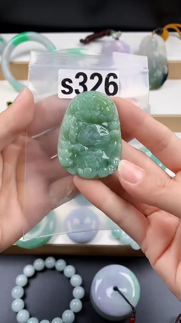 颈饰未镶嵌翡翠天然翡翠吊坠挂件